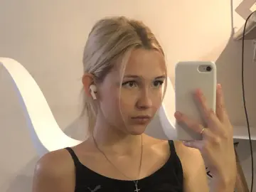 Livejasmin Free Porn Cam of VeronicaBarks