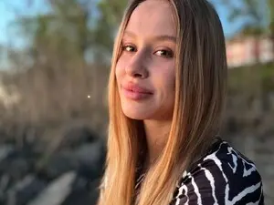 Myfreecams Nude Webcam of Alice_Maryt