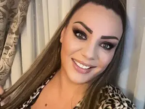 Myfreecams Watch Live Sex Cams of Roberta11122
