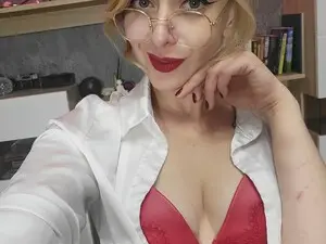 Myfreecams Adult Webcam of YourVenus00