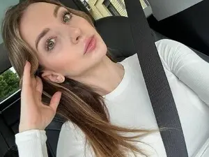 Myfreecams Live Porn of AlecsaFox