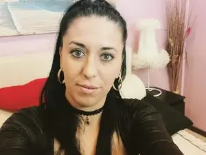 Myfreecams Nude Webcam of Aliceblack24