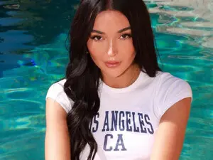 Myfreecams Live Sex Cam of badgalsisi