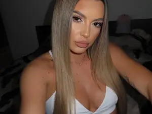Myfreecams Adult Video Chat of Miaastarr