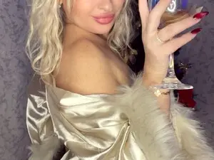 Myfreecams Free Live Porn of BellaBelll