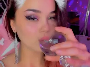 Myfreecams Live Sex Cam of LilyWhite666