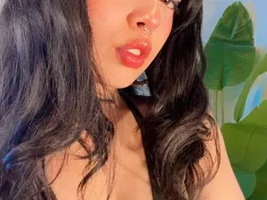 Myfreecams Nude Webcam of Saphyralux