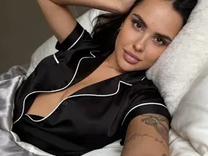 Myfreecams Watch Live Sex Cams of NotYourNaomi