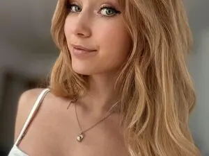 Myfreecams Free Porn Cam of LuciaAmazing