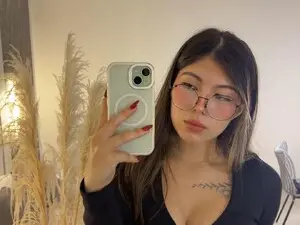 Myfreecams Adult Video Chat of Riley_sierra