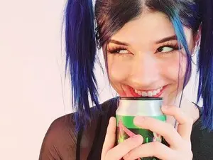Myfreecams Nude Webcam of Agostinha_Red