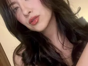 Myfreecams Free Porn Cam of Caroline_