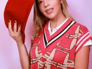 Myfreecams Free Porn Cam of Carolblonde