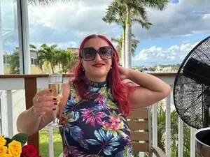 Myfreecams Watch Live Sex Cams of CURVYMILF46