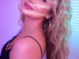 Myfreecams Adult Webcams of BlondieEve