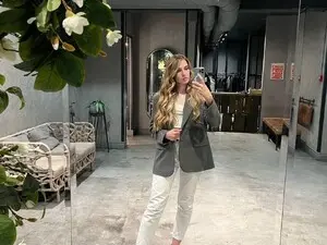Myfreecams Live Sex Cam of MarryCox