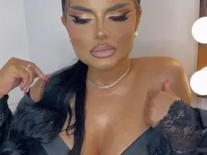 Myfreecams Nude Webcam of Issabela18