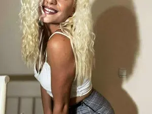 Myfreecams Free Live Porn of LolasWorld