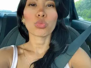 Myfreecams Live Sex Cam of Lizzy_squirt