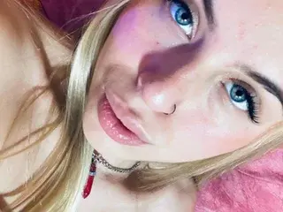 Streamate Watch Live Sex Cams of alessiawonder