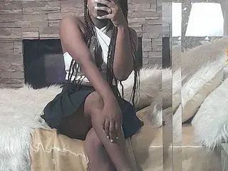Streamate Nude Webcam of Bella_Roussee