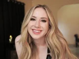 Streamate Watch Live Sex Cams of pintsizedblonde