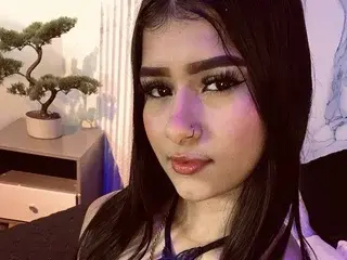 Streamate Live Porn of CharlotteeQueen