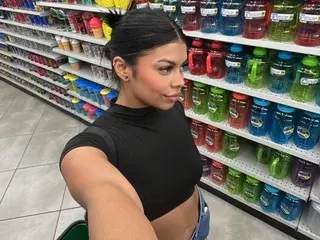 Streamate Live Sex of Victoria_broown
