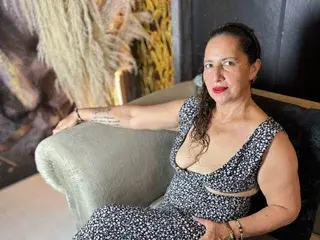 Streamate Free Porn Cam of Luna_Mature