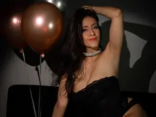 Streamate Free Live Porn of LaurentMilf