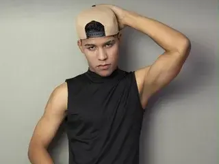 Streamate Watch Live Sex Cams of colby_driscoll