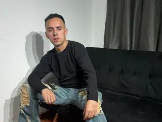 Streamate Sex Chat of big_dicktop23