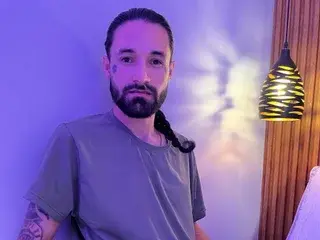 Streamate Live Porn of Alex_80