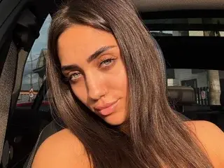 Streamate Watch Live Sex Cams of IsLucyCherry