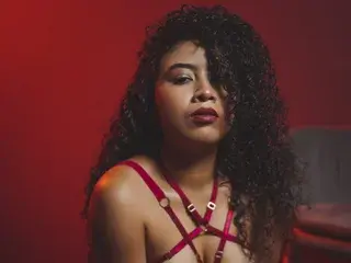 Streamate Nude Webcam of Tharaa24
