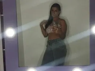 Streamate Adult Webcams of Laura_Mendosa