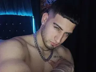 Streamate Sex Chat of GiomarReyesX