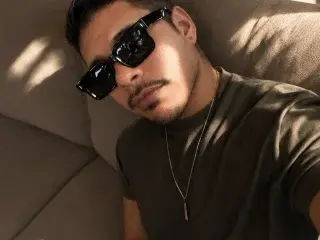 Streamate Live Sex Cam of 28omar