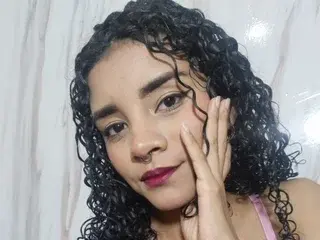 Streamate Nude Webcam of RayliCurly