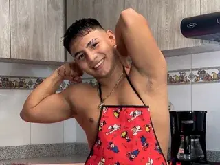 Streamate Sex Chat of RichiMontes19
