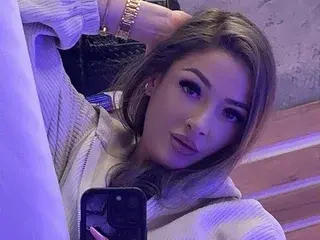 Streamate Free Live Porn of Izza_Bella