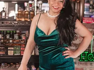 Streamate Best live sex cam show of AdelinneMoretti