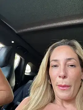 Stripchat Watch Live Sex Cams of SweetAlegra_