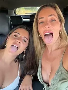 Stripchat Free Live Porn of SweetAlegra_