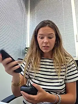 Stripchat Sex Chat of lucie_mehott