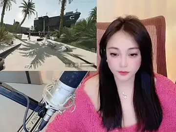 Stripchat Live Sex Cam of Daisy-77