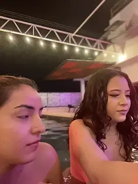 Stripchat Sex Cam of Bella-Saint