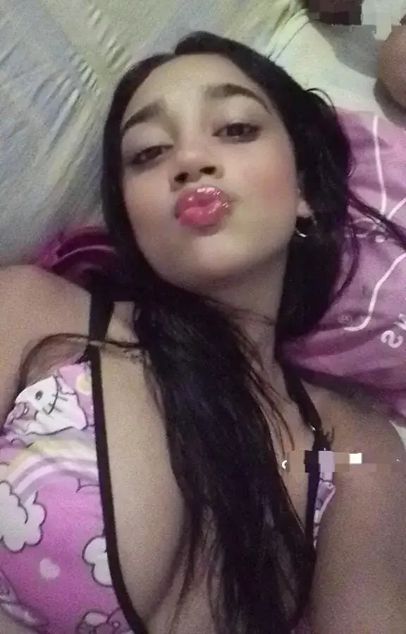 Zoe_Sweett18