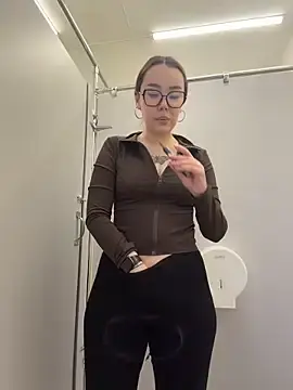 Stripchat Sex Cam of Asian_Asami