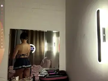 Stripchat Free Live Porn of Ur_neighbor_Kira